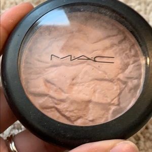Mac Rose Ole special reserve highlight powder